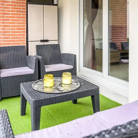 Premium Parking Tramway Wifi Apartman